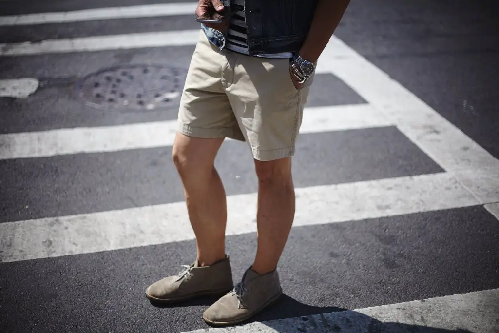 How to Combine Boots with Shorts – 2024 Online Style Advice